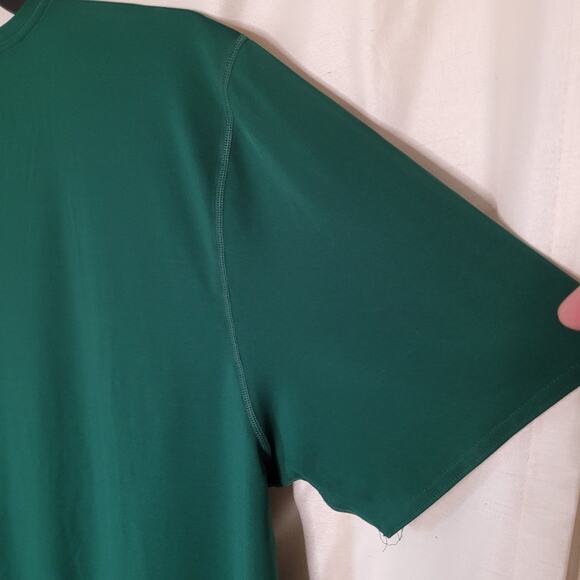 Men's XL Deep Green V-Neck Performance T-Shirt - Picture 10 of 12